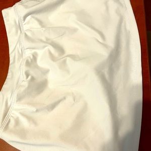 EUC Girls Under Armour Golf Skort Size Medium.